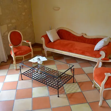 Hotel Les Feuilles D'acanthe 3*